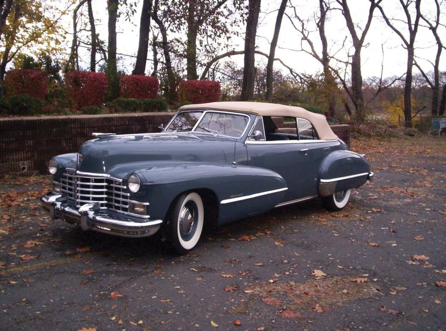  Cadillac Series 62 Convertible Coupe 1946 года  (фото 5 из 5)